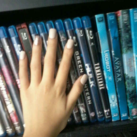 Stuff - Picture 4 of 4